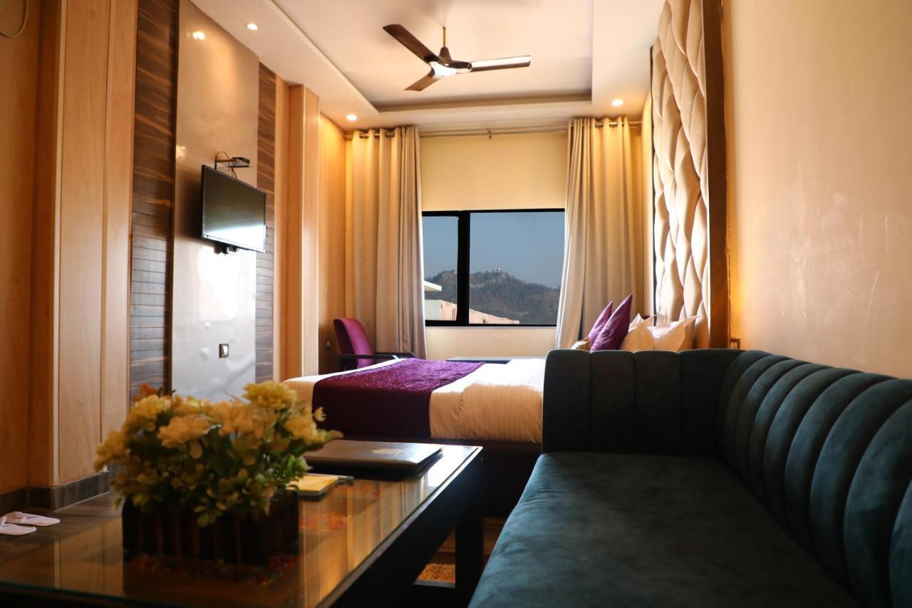 Perfectstayz Premium @Harkipauri Road Haridwār Buitenkant foto