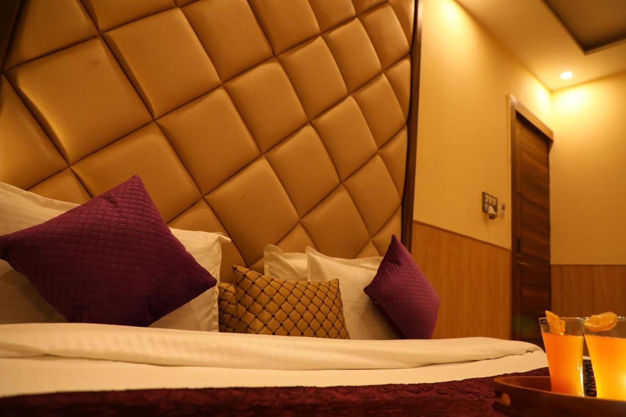 Perfectstayz Premium @Harkipauri Road Haridwār Buitenkant foto